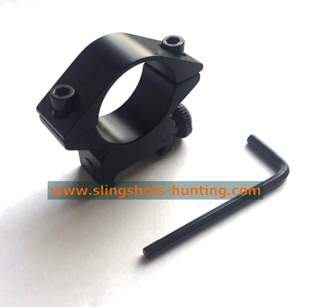 Slingshot Flashlight Clip For Night Hunting - Click Image to Close